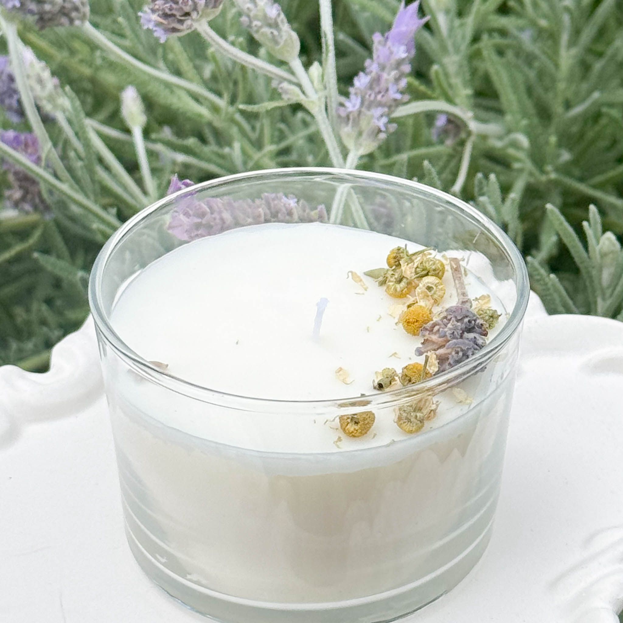 Vela manzanilla y lavanda