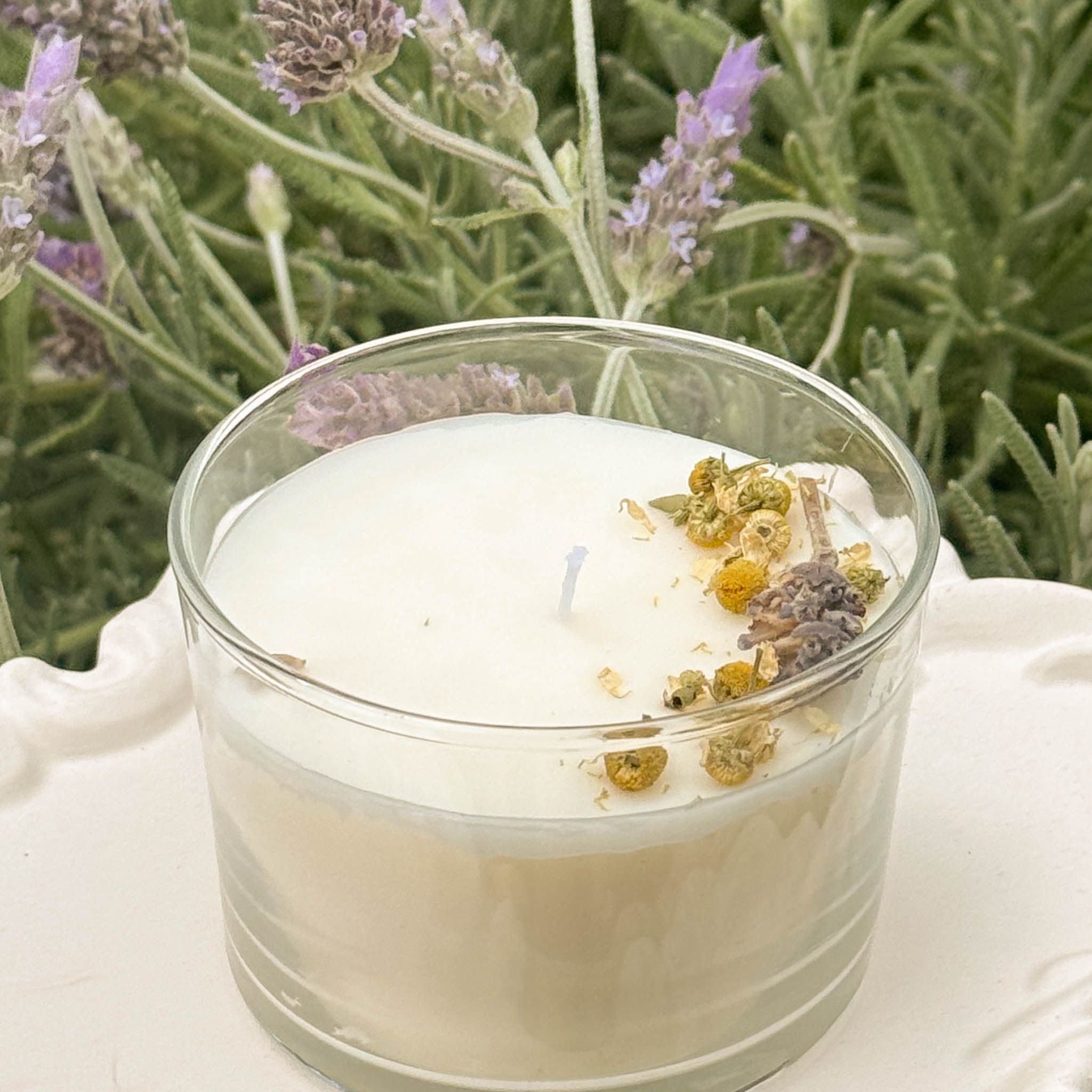 Vela manzanilla y lavanda - Imagen 4